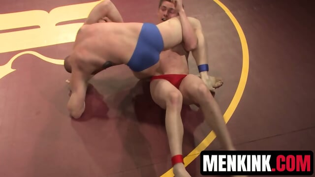 Will Parks ejaculates while Blake Daniels deep thrusting his anus